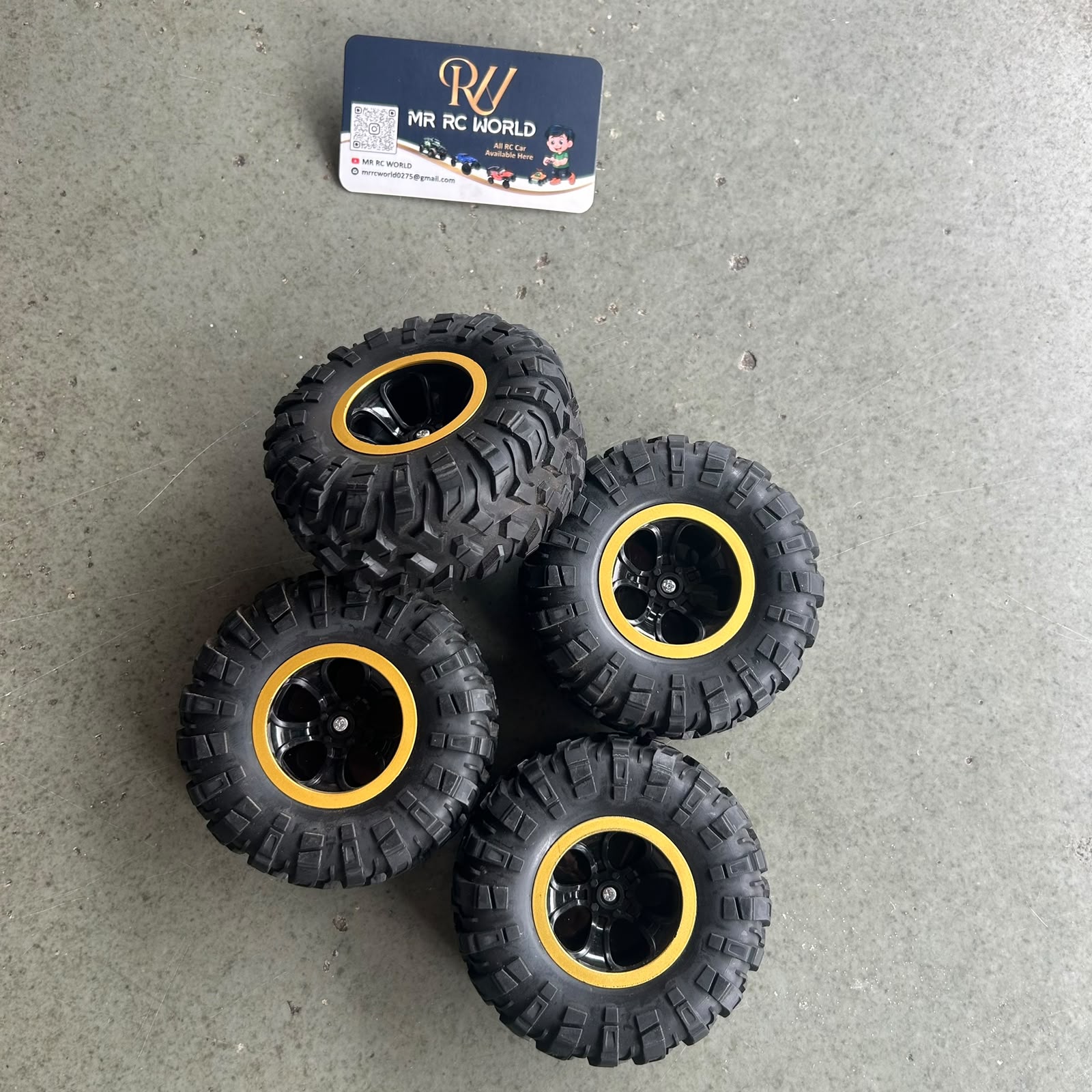 MONSTAR RC ROCK CRAWLER Golden Rim ( 90MM ) RUBBER GRIP TYRE 4 PCS