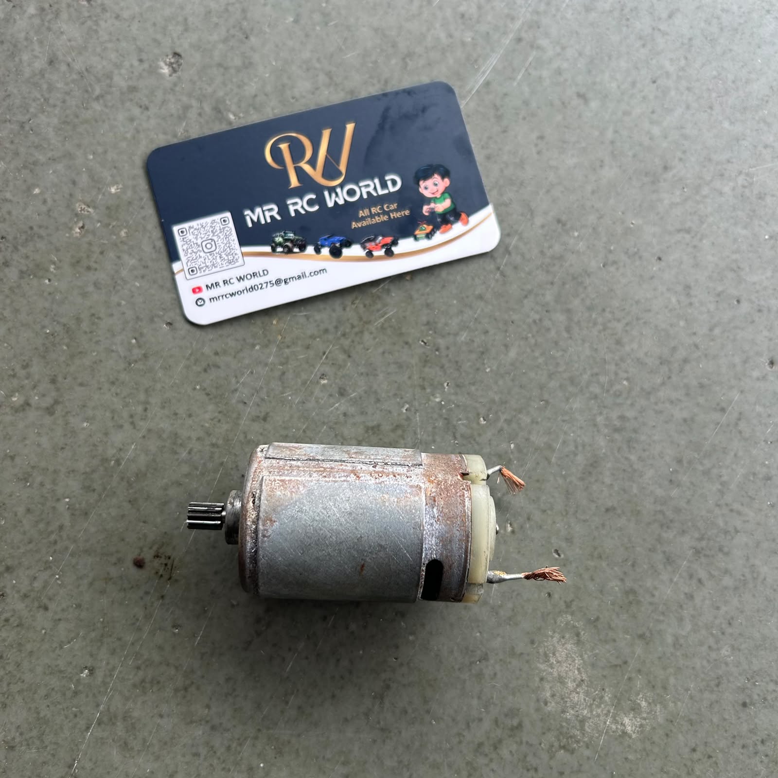 12 VOLT DC MOTOR WITH PINION GEAR